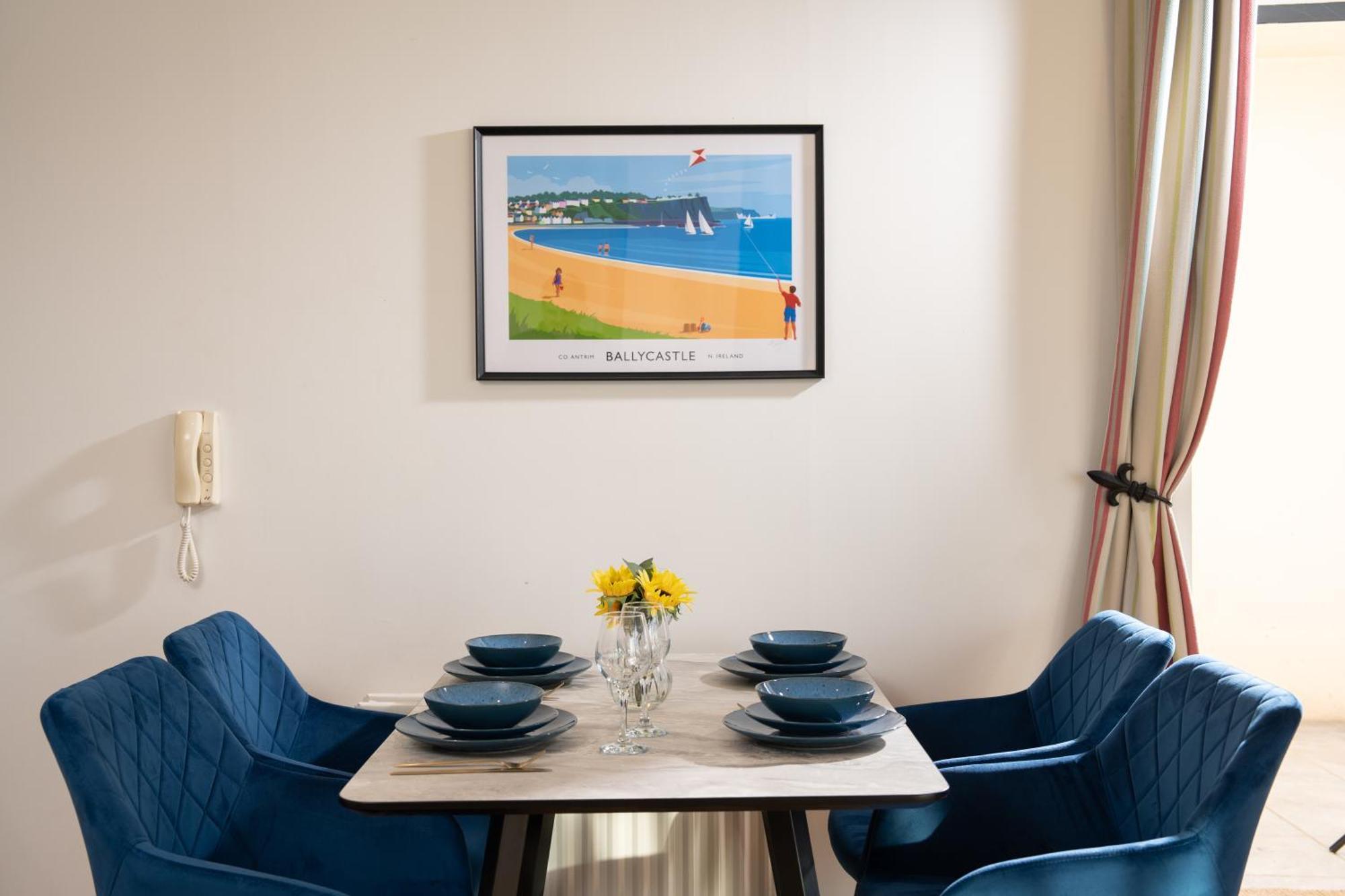 River Side Apartment, City Centre - Beautiful View And Free Parking! Belfast Bagian luar foto